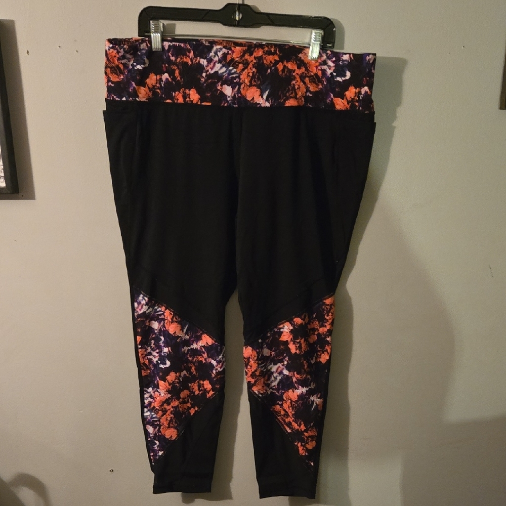 Livi Active Black and Multicolor Leggings